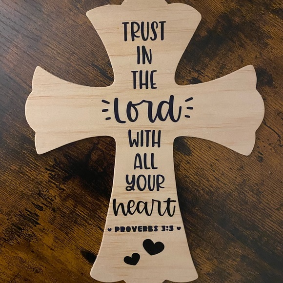 Handmade Personalized Wood Cross Sign - Picture 4 of 4